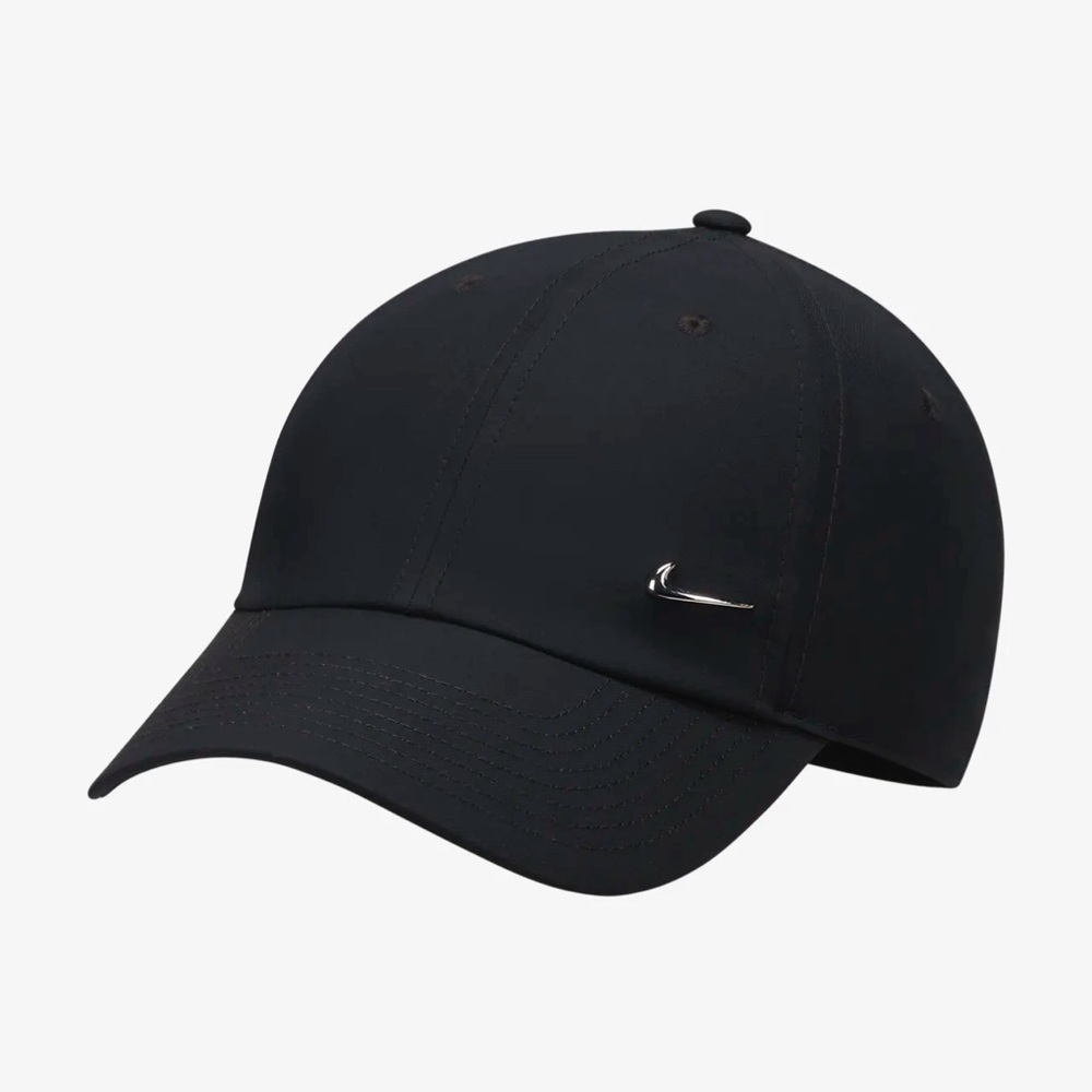 Nike Dri-FIT Club Unstructured Metal Swoosh Cap